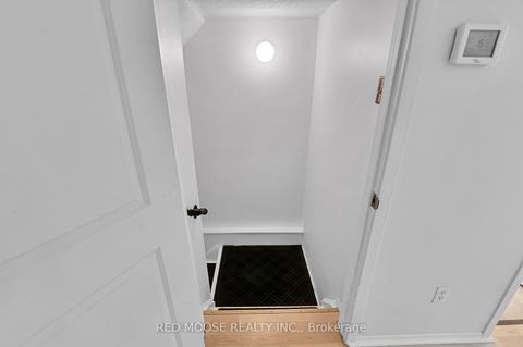 Photo 34 at 1983 Greenvale Lane, Chateauneuf, Orleans