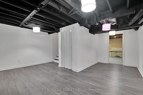 Photo 37 at 1983 Greenvale Lane, Chateauneuf, Orleans