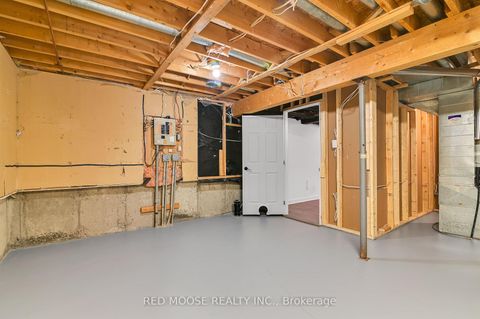 Photo 39 at 1983 Greenvale Lane, Chateauneuf, Orleans