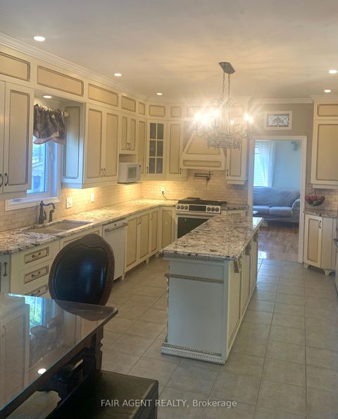 Photo 6 at 164 Baillie Avenue, Constance Bay