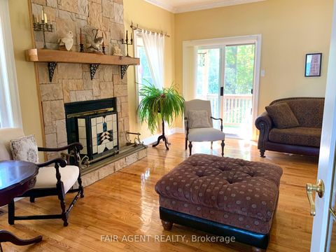 Photo 12 at 164 Baillie Avenue, Constance Bay
