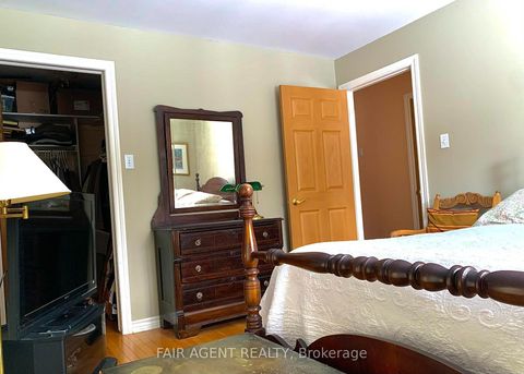 Photo 15 at 164 Baillie Avenue, Constance Bay