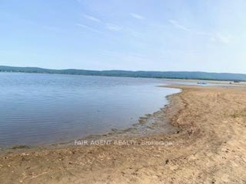 Photo 30 at 164 Baillie Avenue, Constance Bay