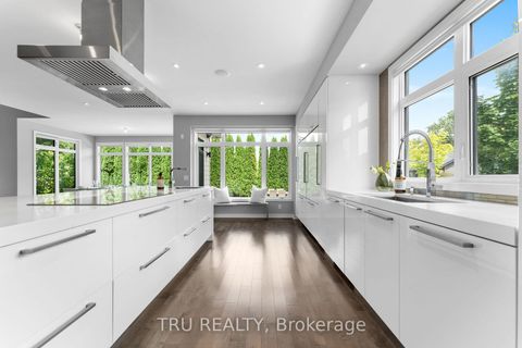 Photo 10 at 250 Sunnyridge Crescent, Emerald Meadows/Trailwest, Kanata