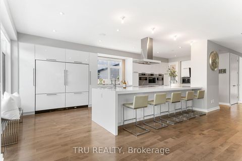 Photo 16 at 250 Sunnyridge Crescent, Emerald Meadows/Trailwest, Kanata