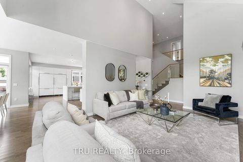Photo 17 at 250 Sunnyridge Crescent, Emerald Meadows/Trailwest, Kanata