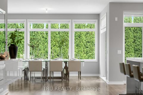 Photo 21 at 250 Sunnyridge Crescent, Emerald Meadows/Trailwest, Kanata