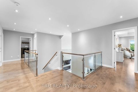 Photo 25 at 250 Sunnyridge Crescent, Emerald Meadows/Trailwest, Kanata