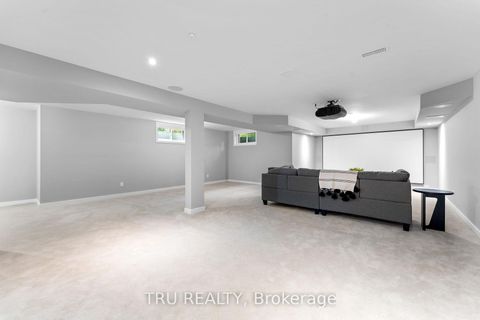 Photo 36 at 250 Sunnyridge Crescent, Emerald Meadows/Trailwest, Kanata