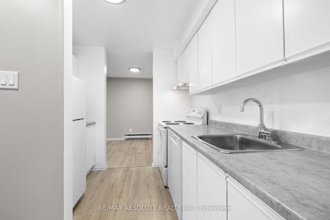 Photo 13 at 53A - 798 St. Andre Drive, Hiawatha Park/Convent Glen, Orleans