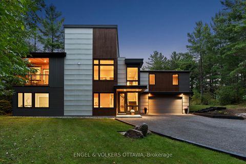 Photo 1 at 108 EDITH MARGARET Place, Huntley Ward (North East), Carp