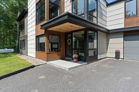 Photo 4 at 108 EDITH MARGARET Place, Huntley Ward (North East), Carp