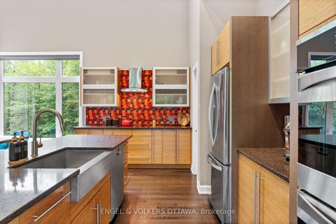 Photo 10 at 108 EDITH MARGARET Place, Huntley Ward (North East), Carp