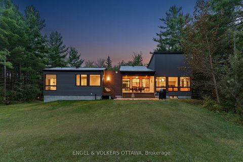 Photo 42 at 108 EDITH MARGARET Place, Huntley Ward (North East), Carp