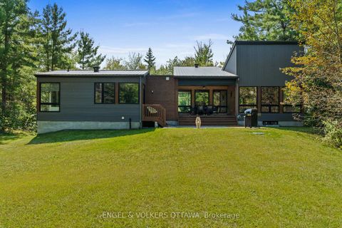 Photo 49 at 108 EDITH MARGARET Place, Huntley Ward (North East), Carp