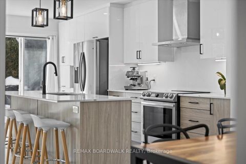 Photo 11 at 1535 Kamouraska Circle, Chateauneuf, Orleans