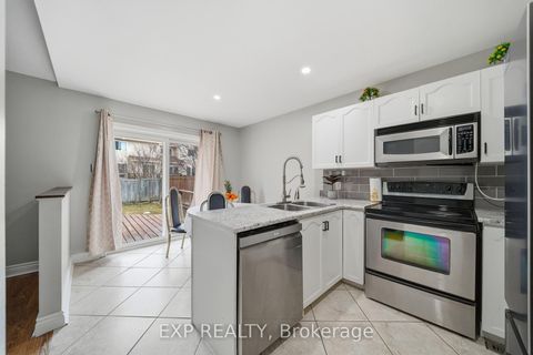 Photo 11 at 180 Equestrian Drive, Bridlewood, Kanata