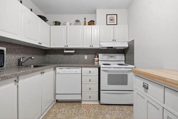 Photo 4 at 2201 - 900 Dynes Road, Nepean (Carleton Square), Ottawa