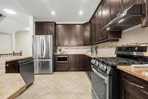 Photo 9 at 112 Whispering Winds Street, Mer Bleue/Bradley Estates/Anderson Park, Orleans