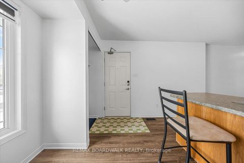 Photo 2 at 364 Crownridge Drive, Emerald Meadows/Trailwest, Kanata