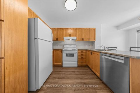 Photo 9 at 364 Crownridge Drive, Emerald Meadows/Trailwest, Kanata