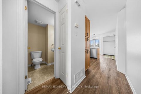 Photo 12 at 364 Crownridge Drive, Emerald Meadows/Trailwest, Kanata