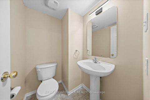 Photo 13 at 364 Crownridge Drive, Emerald Meadows/Trailwest, Kanata