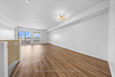 Photo 14 at 364 Crownridge Drive, Emerald Meadows/Trailwest, Kanata