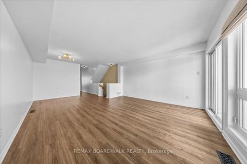 Photo 21 at 364 Crownridge Drive, Emerald Meadows/Trailwest, Kanata