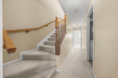 Photo 24 at 364 Crownridge Drive, Emerald Meadows/Trailwest, Kanata