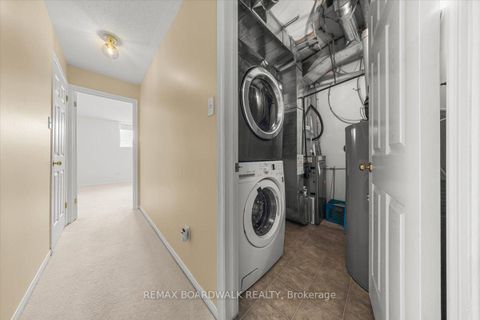 Photo 25 at 364 Crownridge Drive, Emerald Meadows/Trailwest, Kanata