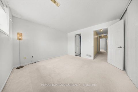 Photo 27 at 364 Crownridge Drive, Emerald Meadows/Trailwest, Kanata