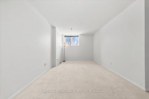 Photo 33 at 364 Crownridge Drive, Emerald Meadows/Trailwest, Kanata