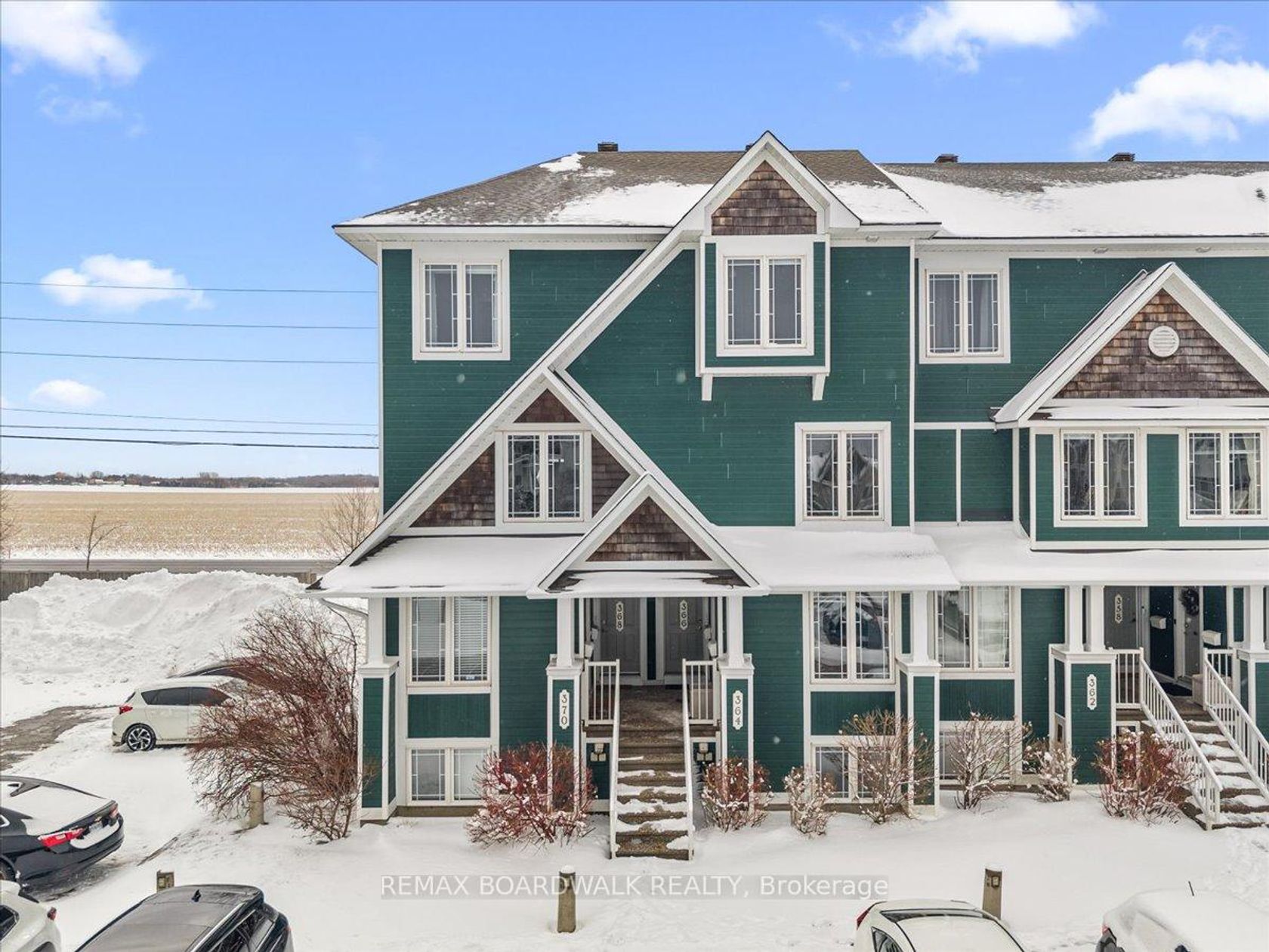 364 Crownridge Drive, Emerald Meadows/Trailwest, Kanata 2