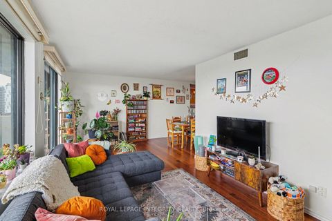 Photo 4 at PH2104 - 470 Laurier Avenue W, Ottawa Centre