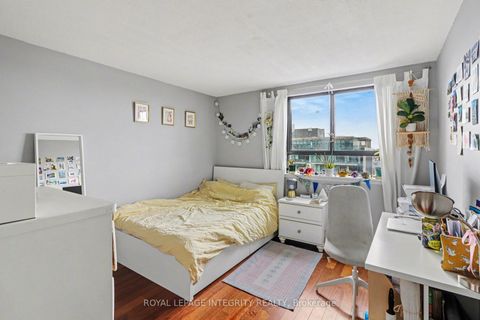 Photo 13 at PH2104 - 470 Laurier Avenue W, Ottawa Centre