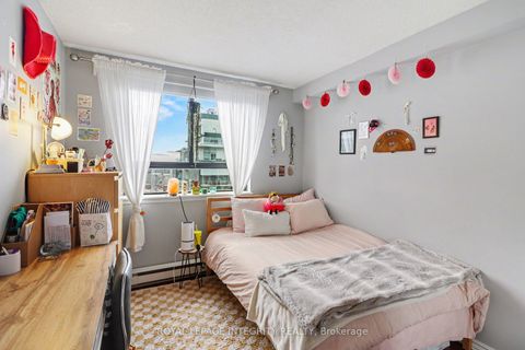 Photo 16 at PH2104 - 470 Laurier Avenue W, Ottawa Centre