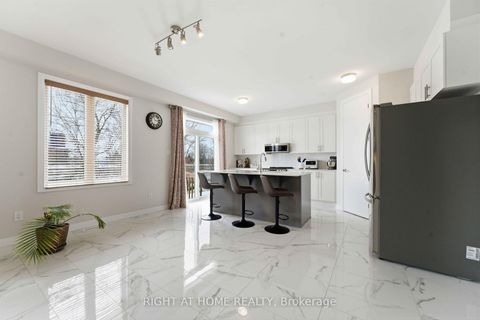 Photo 11 at 643 Terrier Circle, Goulbourn Twp From Franktown Rd/South To Rideau, Stittsville