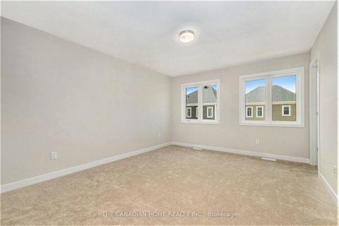 Photo 13 at 73 Hackamore Crescent, Goulbourn Twp From Franktown Rd/South To Rideau, Stittsville