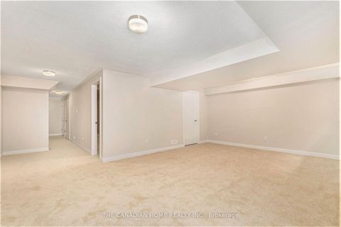 Photo 19 at 73 Hackamore Crescent, Goulbourn Twp From Franktown Rd/South To Rideau, Stittsville