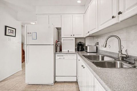 Photo 14 at 299 Mockingbird Drive, Chatelaine Village, Orleans