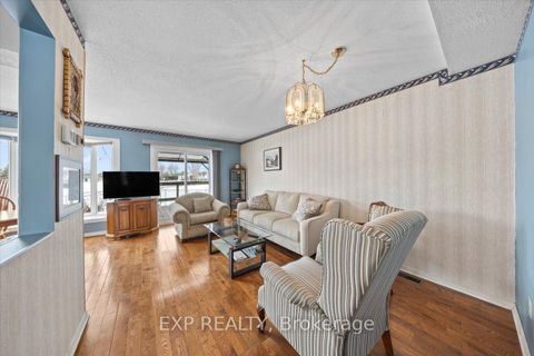 Photo 9 at 915 Lawnsberry Drive, Chatelaine Village, Orleans