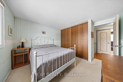 Photo 22 at 915 Lawnsberry Drive, Chatelaine Village, Orleans