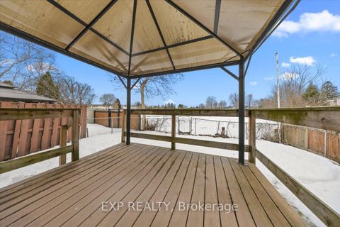 Photo 28 at 915 Lawnsberry Drive, Chatelaine Village, Orleans