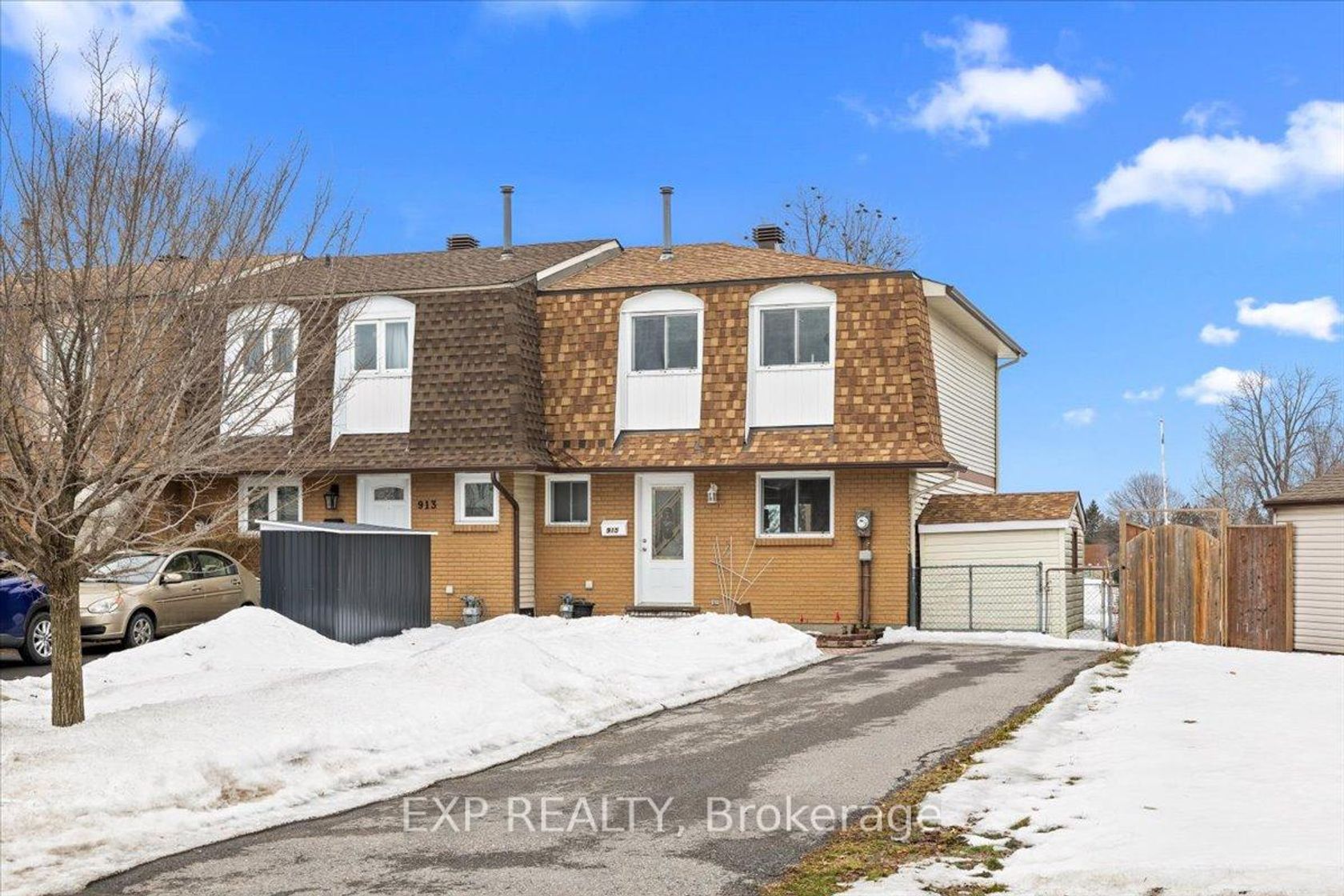 915 Lawnsberry Drive, Chatelaine Village, Orleans 2