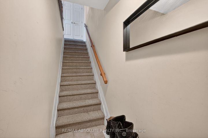Photo 3 at 117 Tall Pines Private, Nepean (Leslie Park), Ottawa