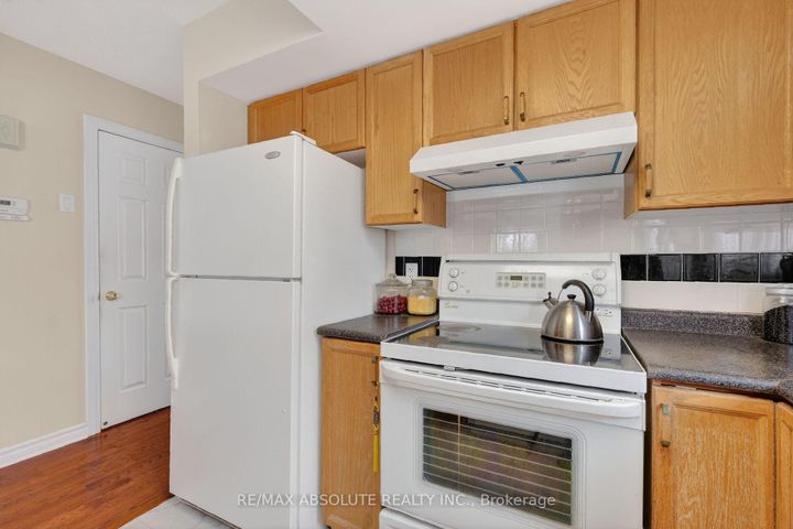 Photo 21 at 117 Tall Pines Private, Nepean (Leslie Park), Ottawa