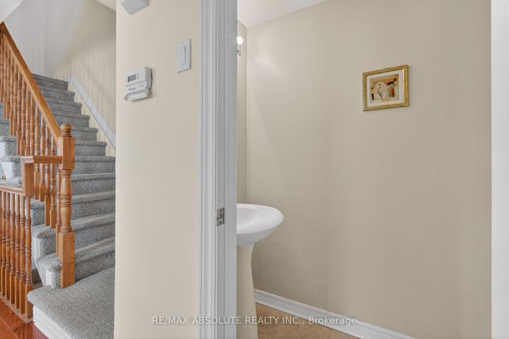 Photo 25 at 117 Tall Pines Private, Nepean (Leslie Park), Ottawa