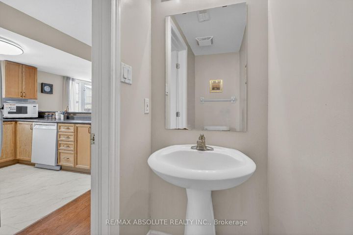 Photo 26 at 117 Tall Pines Private, Nepean (Leslie Park), Ottawa