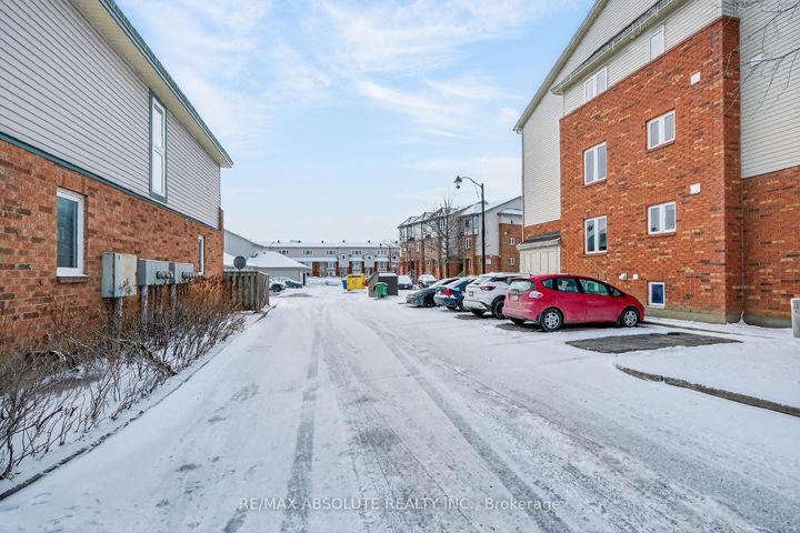 Photo 46 at 117 Tall Pines Private, Nepean (Leslie Park), Ottawa